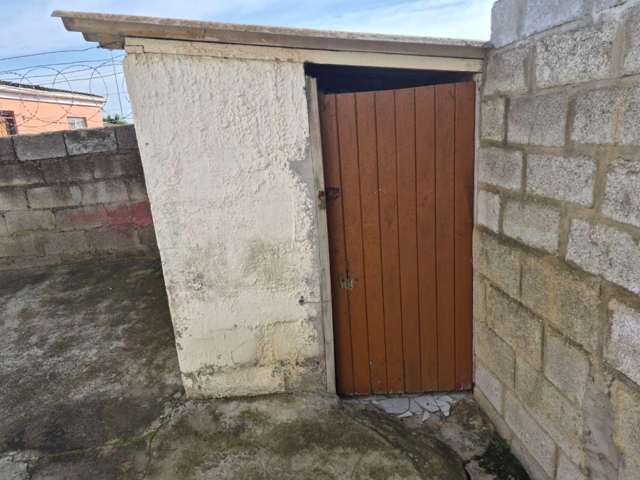 2 Bedroom Property for Sale in Kwazakhele Eastern Cape